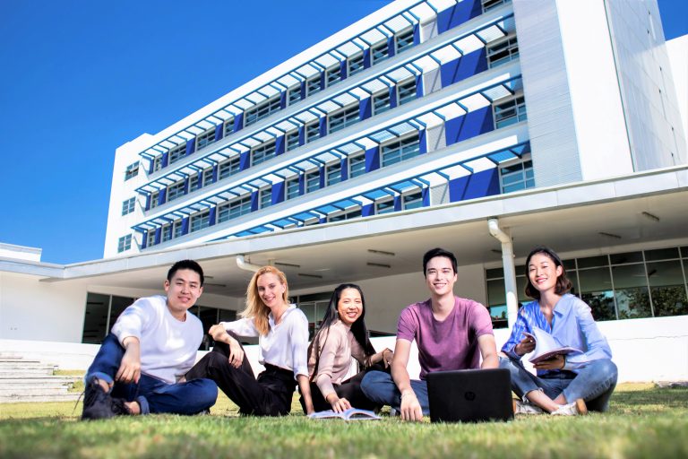 International Students | Stamford International University