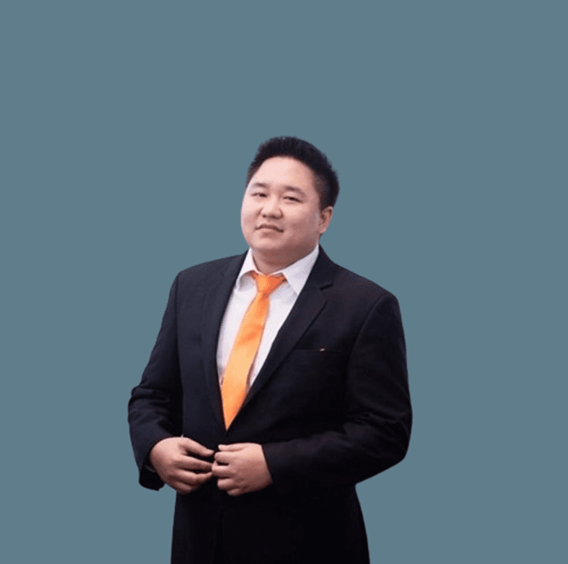 Mr. Phemapat Akkhranirundon